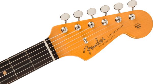 Fender American Vintage II 1961 Stratocaster (3-color sunburst)