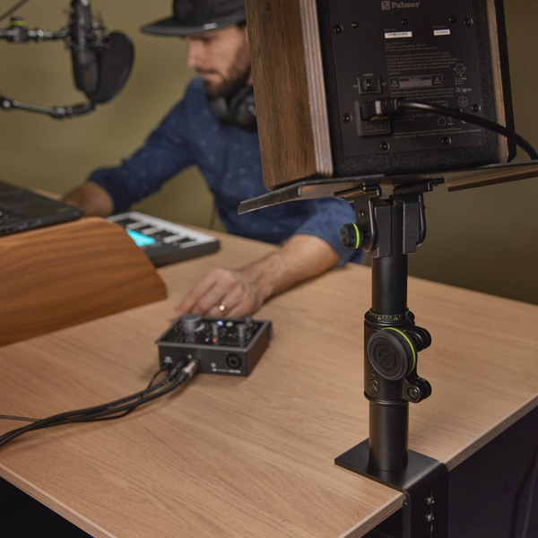 Gravity SP 3102 TM / Studio Monitor Speaker Table Stand (black)