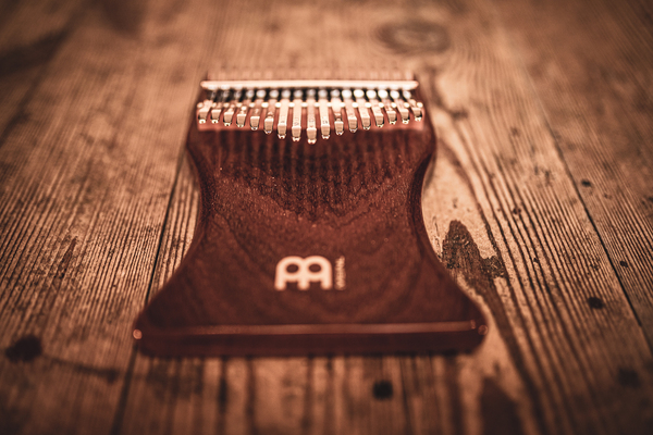 Meinl KL1702S Solid Kalimba (17 notes, sapele)