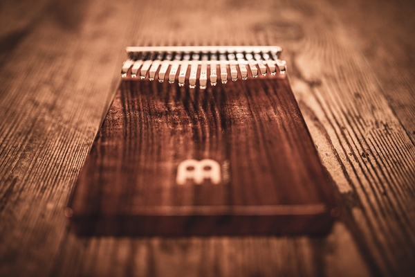 Meinl KL1703S Solid Kalimba (17 notes, acacia)