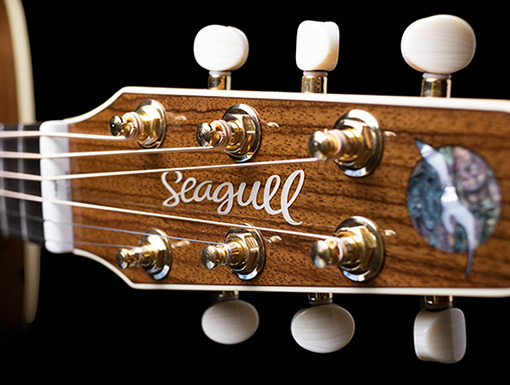 Seagull Artist Studio Concert Hall (incl. Bag & Undersaddle Pickup)