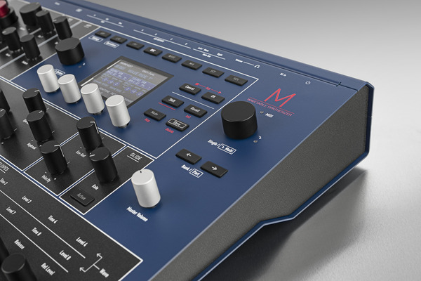 Waldorf M / Wavetable Synthesizer